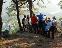 Wandergruppe im Dahner Felsenland - Foto: K.Faul